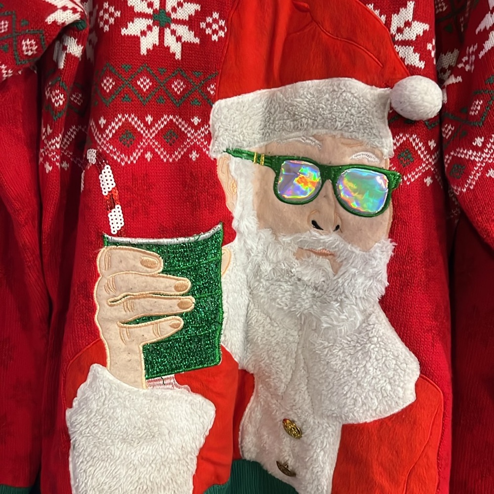 Men’s Santa Sweater size XL - Picture 2 of 7